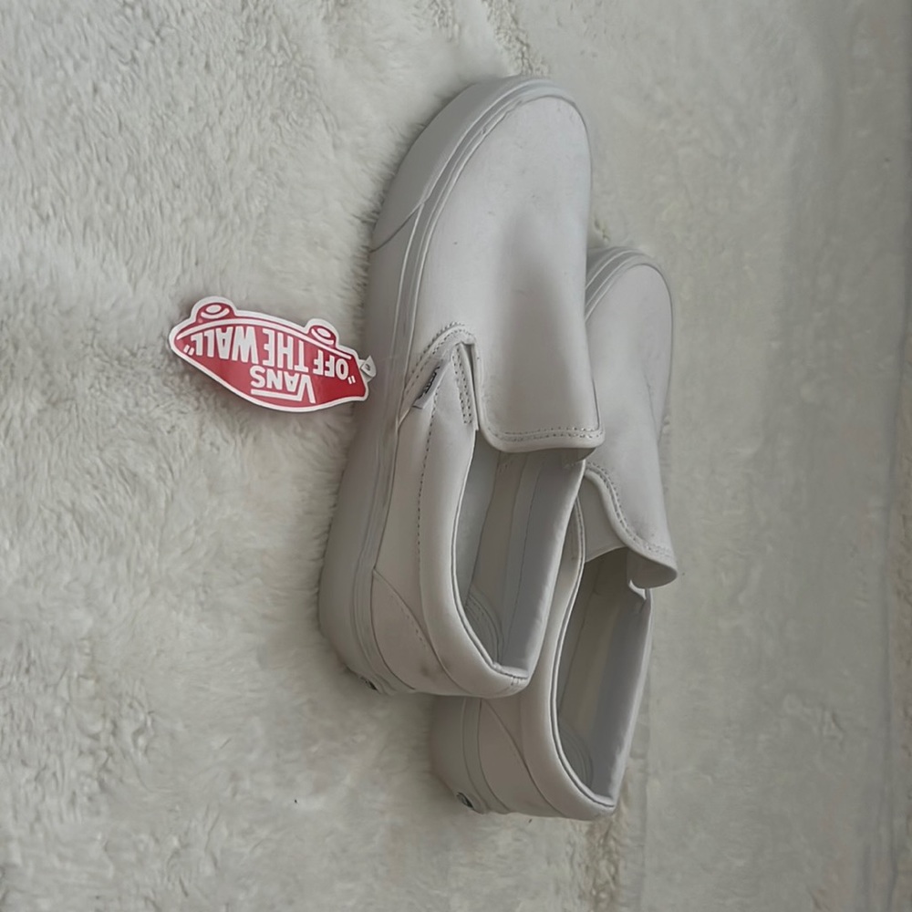white Vans size 9 women’s or 7.5 men’s.